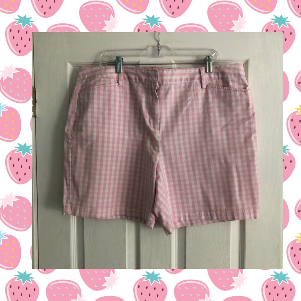 Lands End Women’s Mid Rise Shorts.